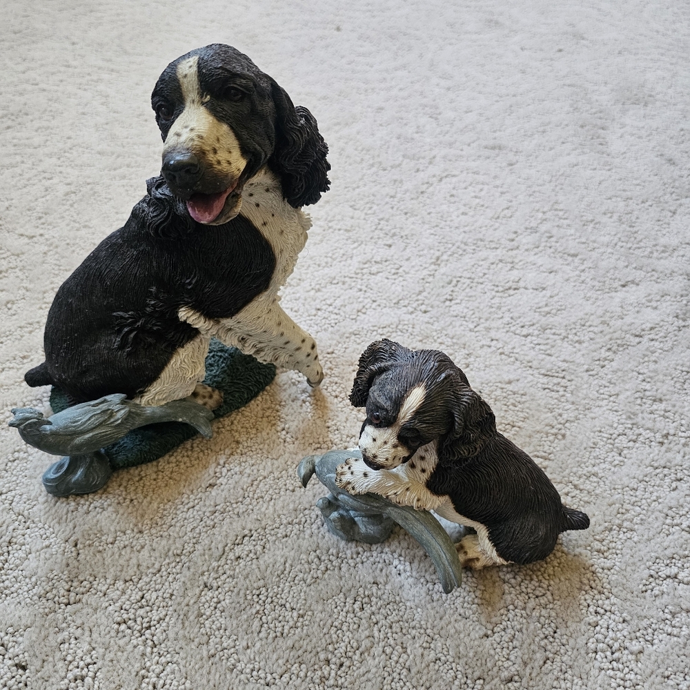 Living Stone "Springer Spaniel & Pup" sculptures